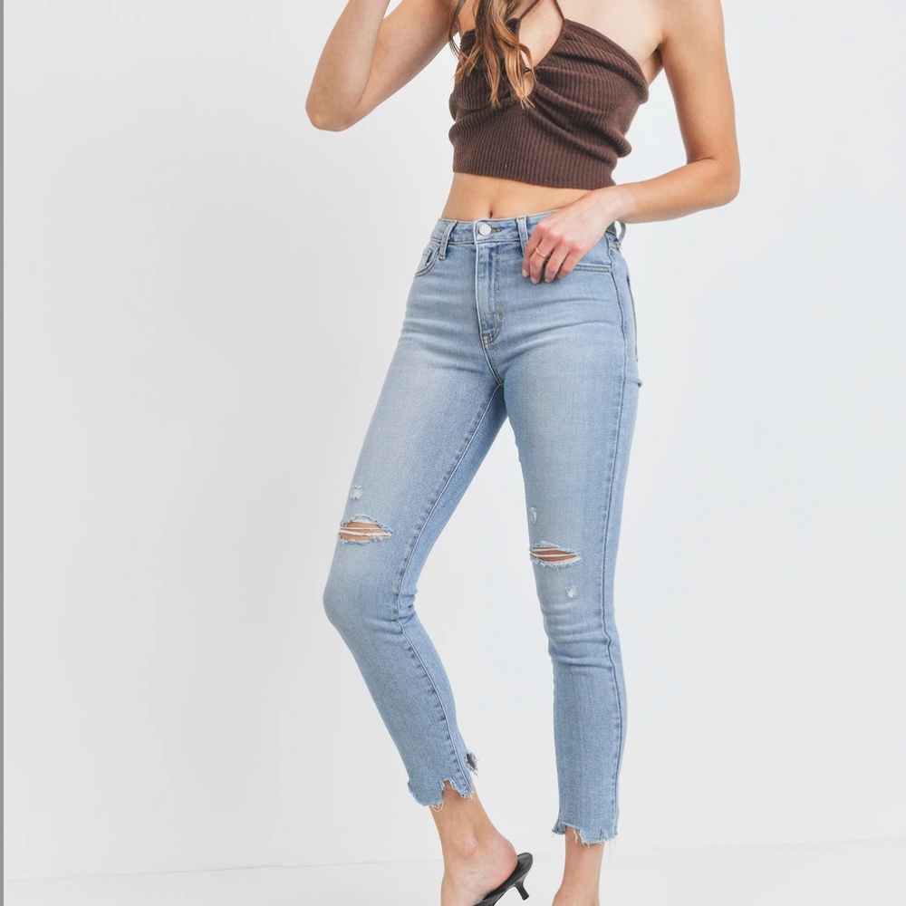 NWT Just Black Denim, The Limitless Skinny Jean, Color "Light Denim" Size 27